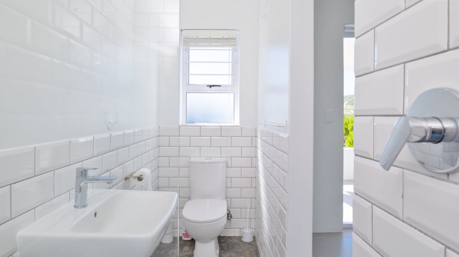 4 Bedroom Property for Sale in Agulhas Western Cape